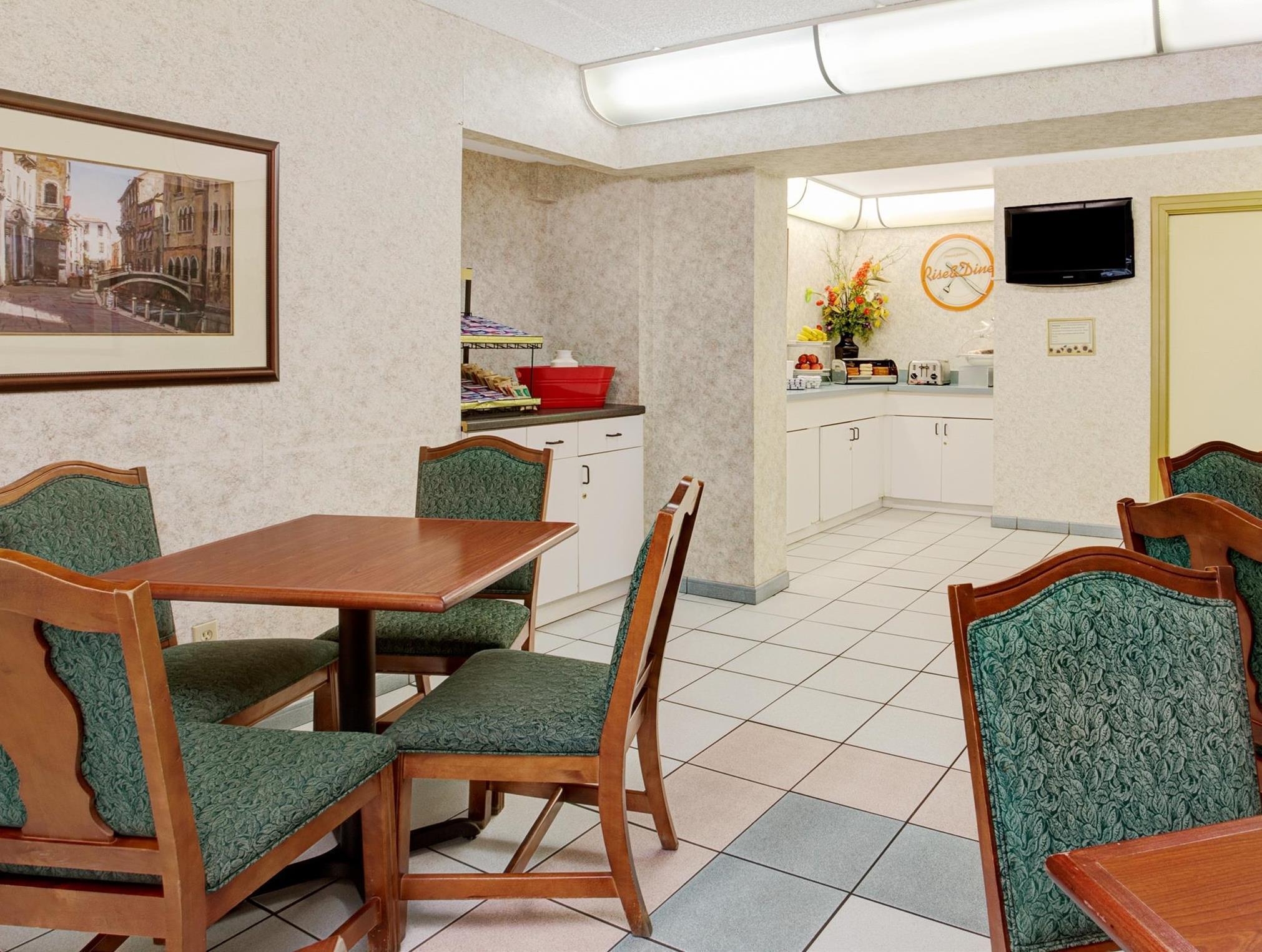 Howard Johnson By Wyndham Clearwater - Dunedin Exterior photo