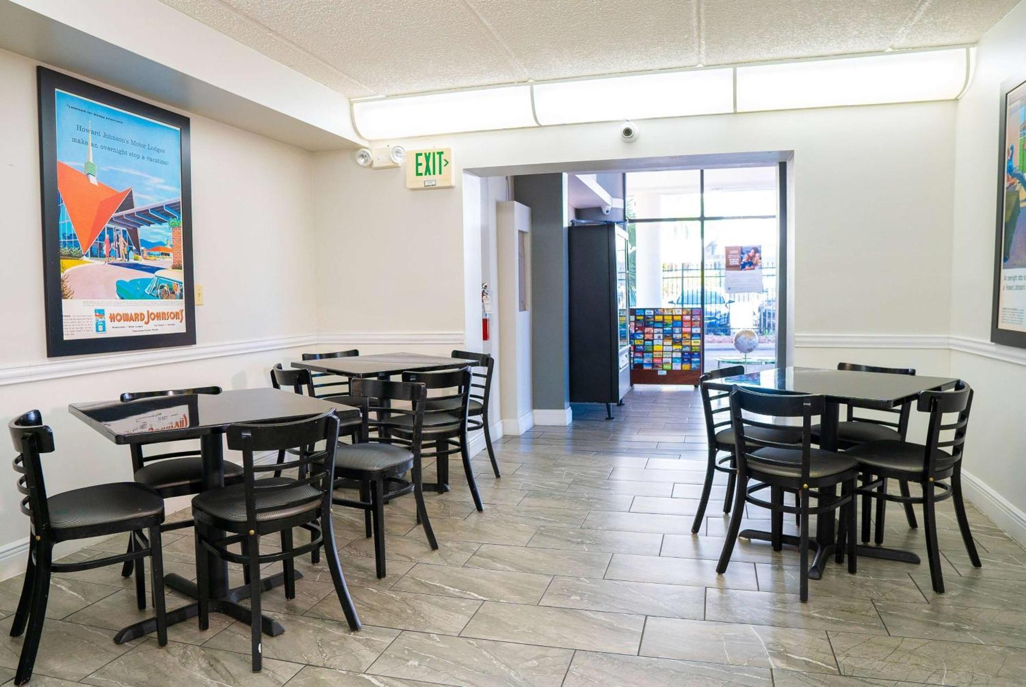 Howard Johnson By Wyndham Clearwater - Dunedin Exterior photo