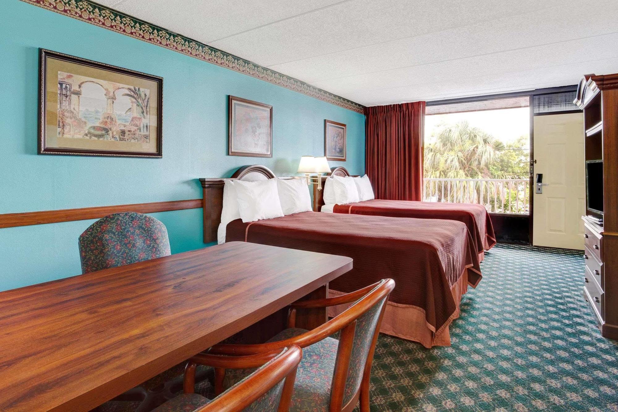 Howard Johnson By Wyndham Clearwater - Dunedin Exterior photo